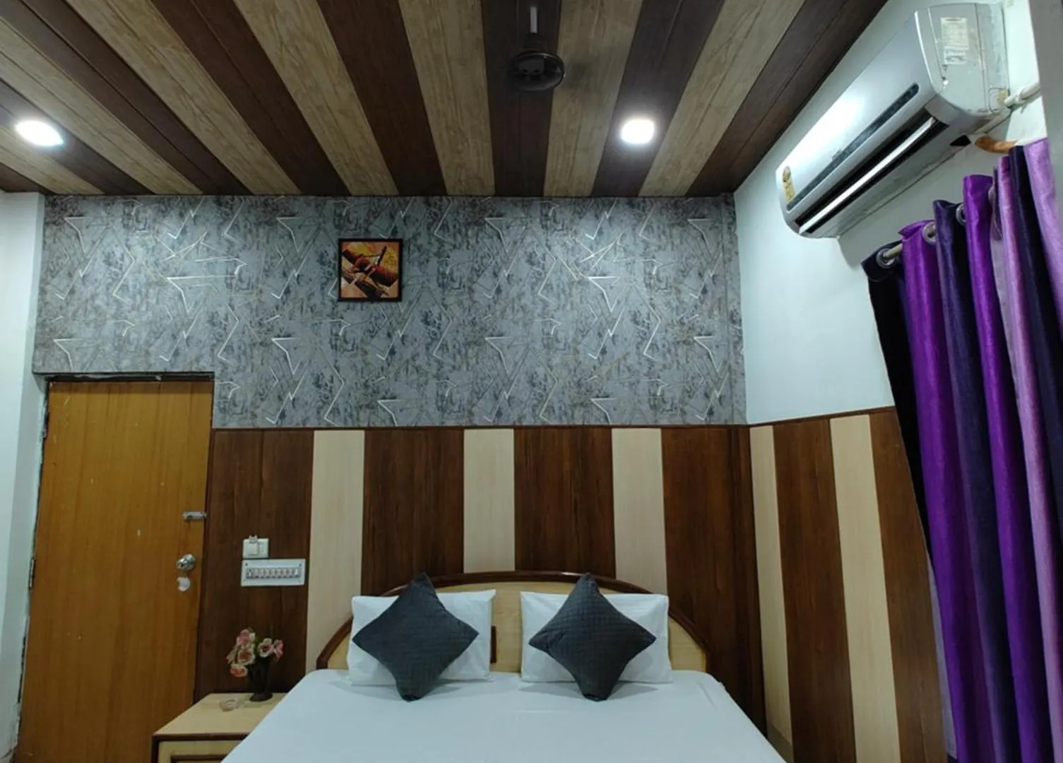 Hotel Swarajya Palace Agra  India