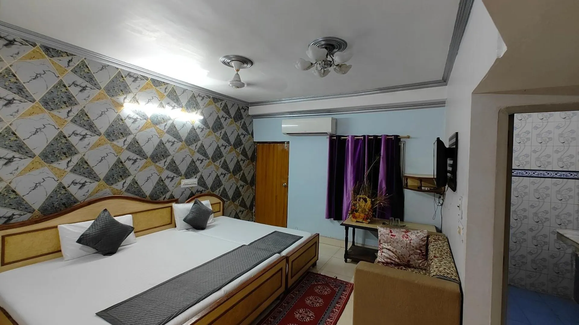 Hotel Swarajya Palace Agra
